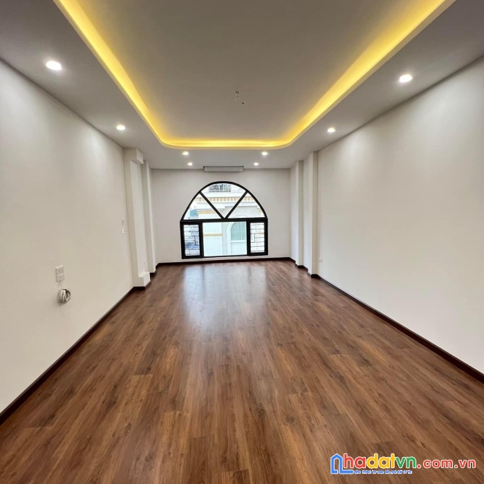 Bán nhà phố bùi xương trạch, ô tô qua, kinh doanh, văn phòng, 43m2, 6 tầng, thang máy, giá 5,7 tỷ