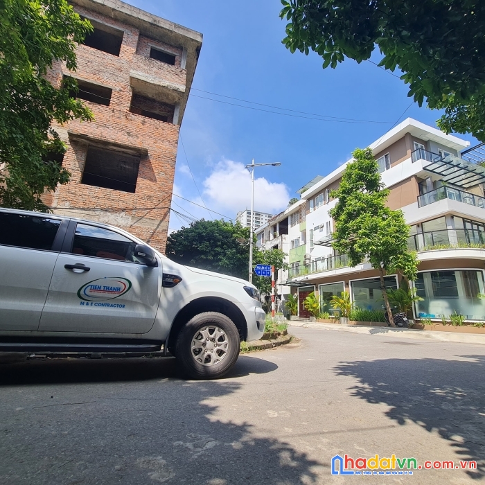 Bán nhà lô góc kđt văn khê, kinh doanh cafe văn phòng đỉnh, 111mx4t ở sướng giá 13.5 tỷ