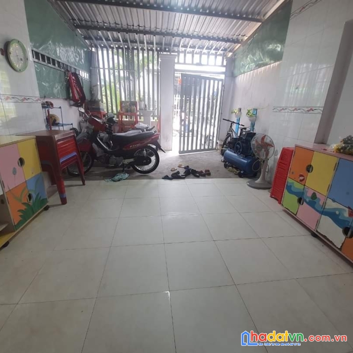 Hót hót nhà 110m2- hẻm ô tô- an phú đông- quận 12- chỉ 3ty95.