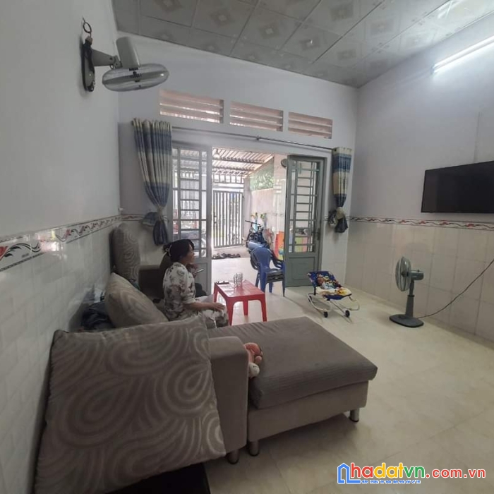 Hót hót nhà 110m2- hẻm ô tô- an phú đông- quận 12- chỉ 3ty95.