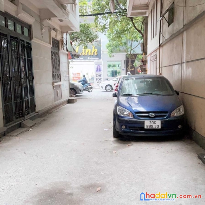 Chính chủ cần bán gấp nhà phố trần phú, hà đông 35m2, mt 3.5m, nhà đẹp, vị trí trung tâm hđ, 5.x tỷ