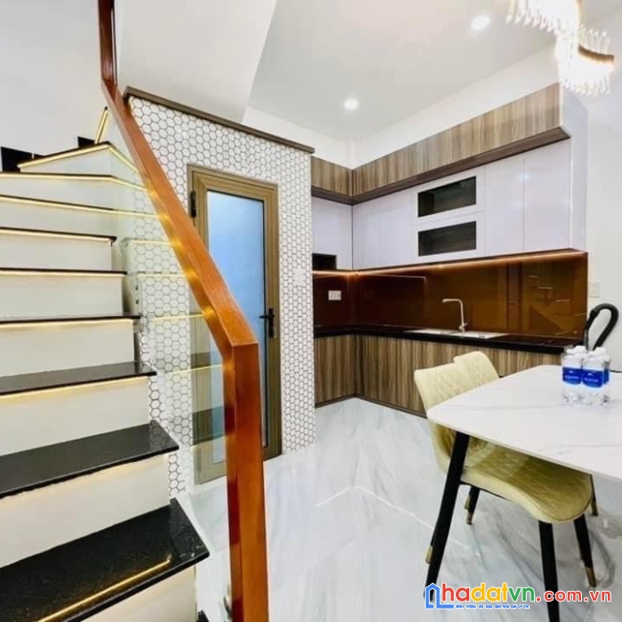 Bán nhà đẹp, vừa ở vừa kd, hẻm như mt, nguyễn thiện thuật, q3, 3 tầng btct, 35m2, 7.45 tỷ
