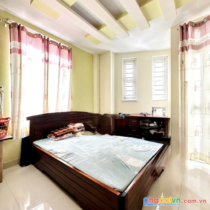 Nhà đẹp ở ngay, xe hơi đậu cửa, phan đăng lưu, pn, 4tầng 4pn, ngang rộng, 55m2, 8.2 tỷ