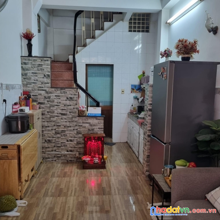 Về quê dưỡng già, bán nhà hxh cách 2 căn ra mt nguyễn tiểu la, q10, 4 tầng, 3pn, 5.2 tỷ