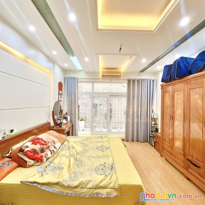 (ảnh thật) hơn 4 tỷ - 61 phan kế bính - ba đình - 30m ra oto - 35m2 x 6 tầng