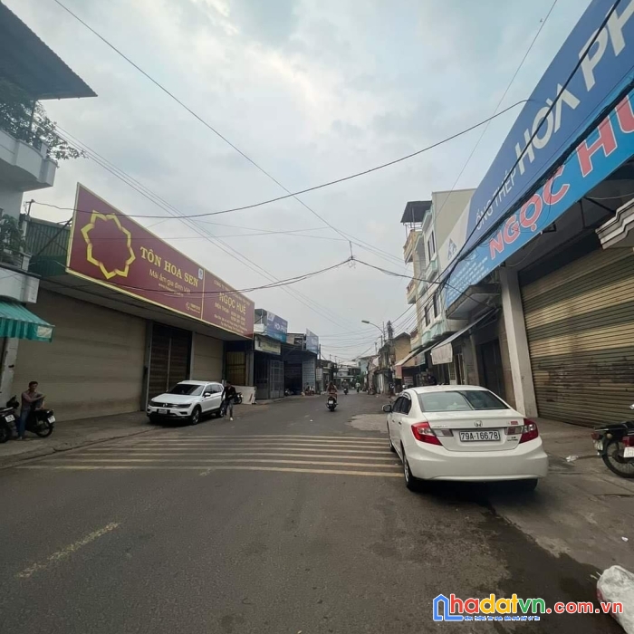 Bán tòa nhà trung tâm thành phố nha trang khánh hòa giá siêu ngộp lh 0985451850
