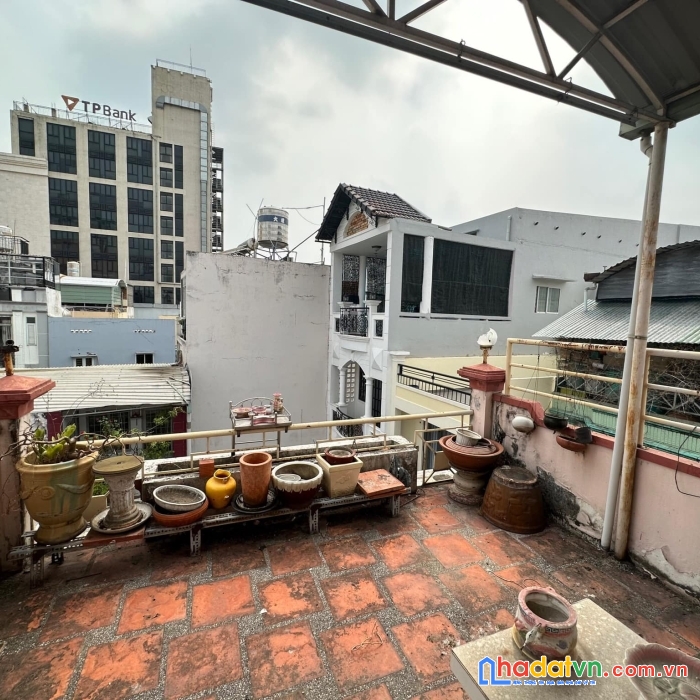 Ngay ngã tư phú nhuận, sát mt phan đăng lưu, hẻm thông thoáng, 4 tầng, 4pn, 32m2, 5.7 tỷ