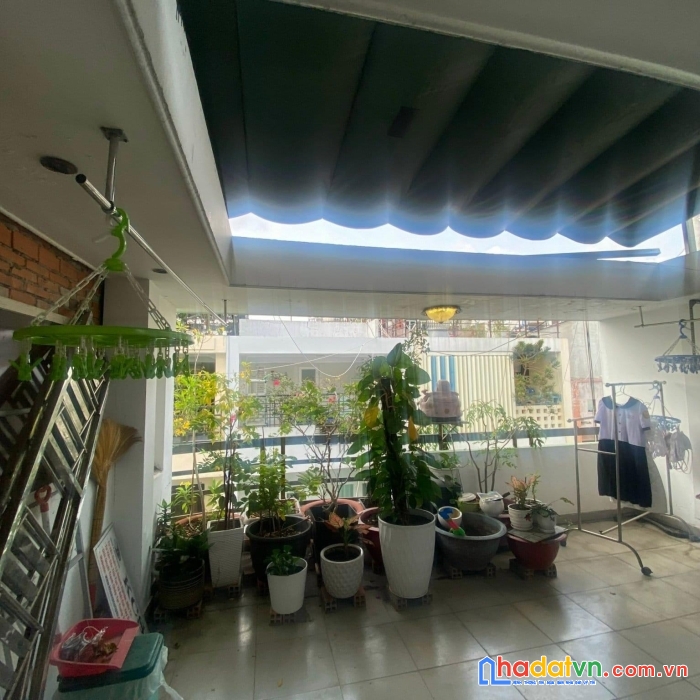 Chủ cần bán gấp mtkd hoa sữa, pn, khu vip phồn hoa, 4 tầng, vừa ở vừa kd, 41m2, 12.1 tỷ