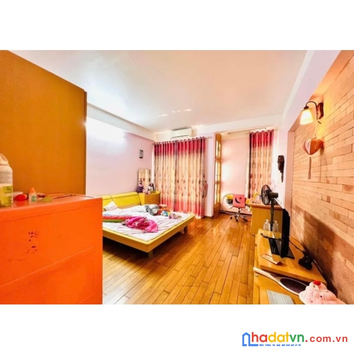 Vỡ nợ- bán nhà đẹp ba đình, 42m2 chỉ 5tỷ, lô góc 50m oto đỗ, ngõ thông rộng 3m
lh: 0365712127