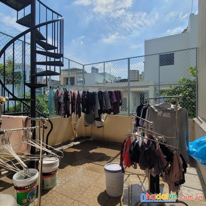 Hàng thơm phú nhuận, phan xích long, hxh đỗ cửa an ninh, sạch sẽ, 3 tầng đúc, 55m2, 9.5 tỷ