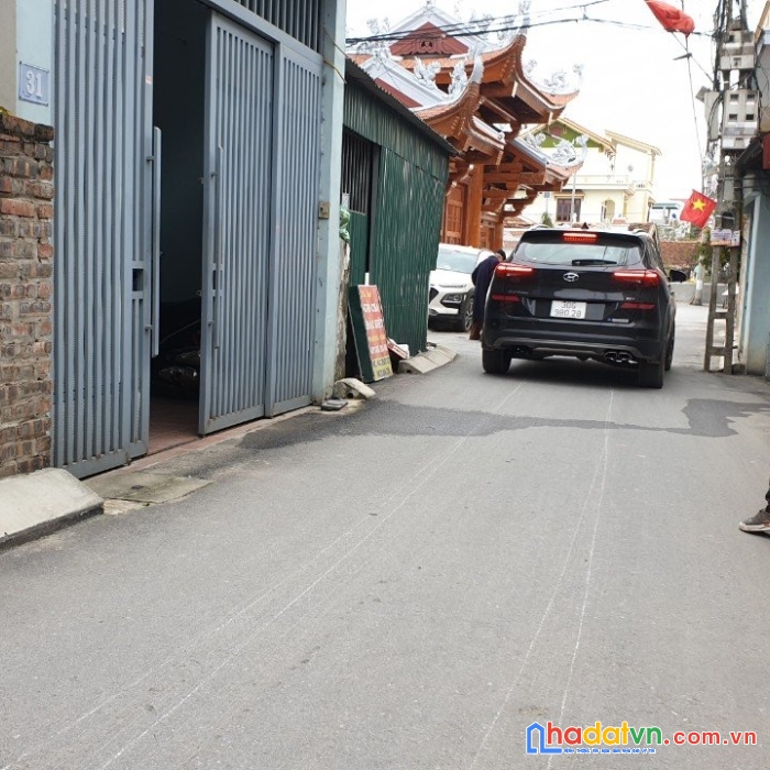 Trục chính trải nhựa xuân canh kinh doanh sầm uất giá chỉ hơn 3 tỷ