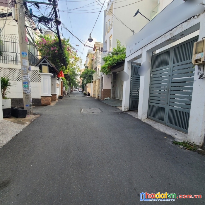 Lời ngay 3 tỷ- hẻm 8m lê văn sỹ, quận 3. gpxd: hầm 5 tầng (5.2 x 15m)