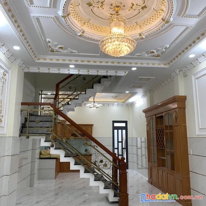 Lê văn quới 4 tầng 61m2 giếng trời sau đón gió - 3 bước ra mặt tiền -  ngay ngã tư bốn xã
