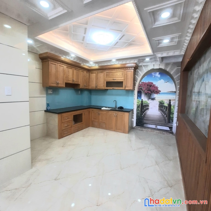 Lâu đài cực đẹp tọa lạc trên con đường sầm uất bậc nhất khu gò mây - xe hơi vào nhà - liên khu 4-5