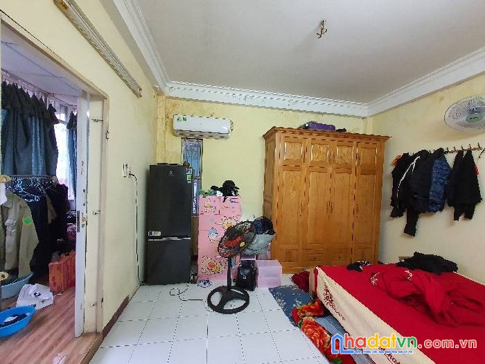 Bán nhà tập thể ngã 3 tây sơn- vĩnh hồ, 40m2, 1.2 tỷ