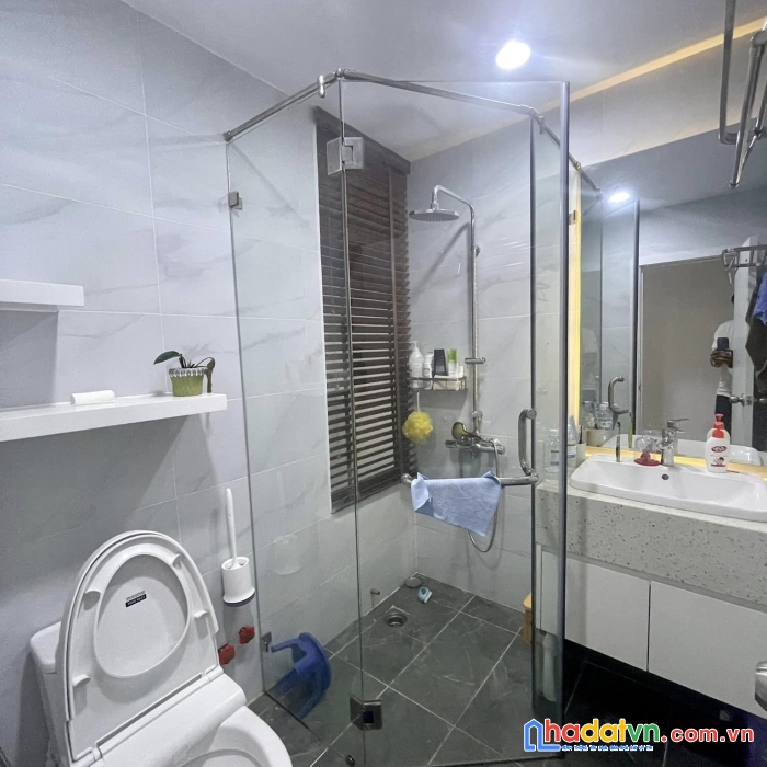 Nhà đẹp bình thạnh, view landmark 81, chỉ 5 tỷ 600, gần đại học hutech