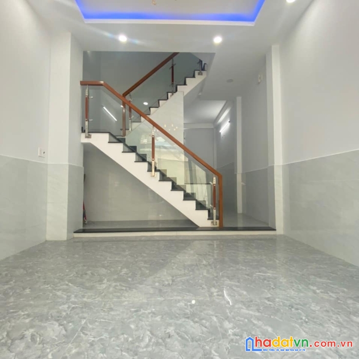 Bình hưng hoà - đường số 18 - hẻm xe tải thông 6m - nhà 4 tầng - dt 4x10m - khu vực nhiều tiện ích