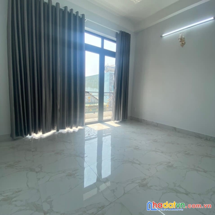 Bình hưng hoà - đường số 18 - hẻm xe tải thông 6m - nhà 4 tầng - dt 4x10m - khu vực nhiều tiện ích