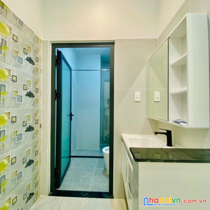Bán nhà hẻm xe hơi hoà hưng gần cách mạng tháng 8, dt: 4.5x10m, 5 tầng, 5pn, 8.4 tỷ