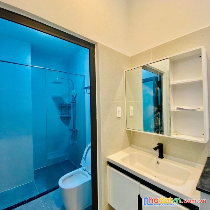 Bán nhà hẻm xe hơi hoà hưng gần cách mạng tháng 8, dt: 4.5x10m, 5 tầng, 5pn, 8.4 tỷ
