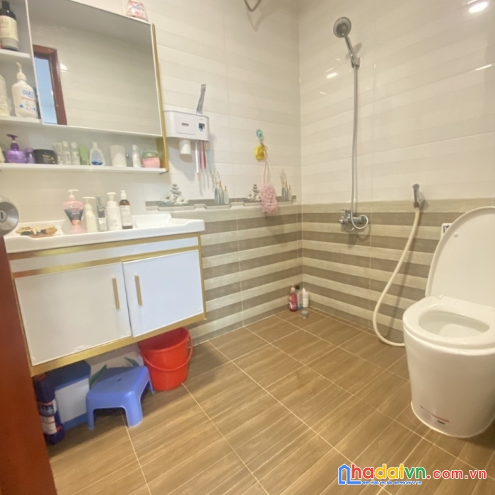 Mặt tiền, linh đông,thủ đức, 84m2 ngan 7m, chỉ 5ty 6, đường 12m, xe tải đua,nhà mới.