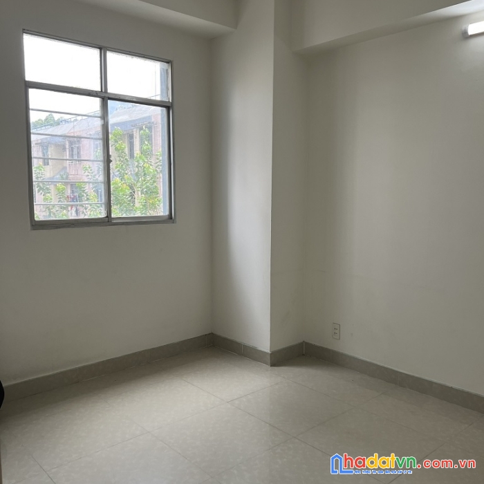 Chính chủ bán căn hộ tầng 3, cao ốc a nguyễn kim view công viên nội khu