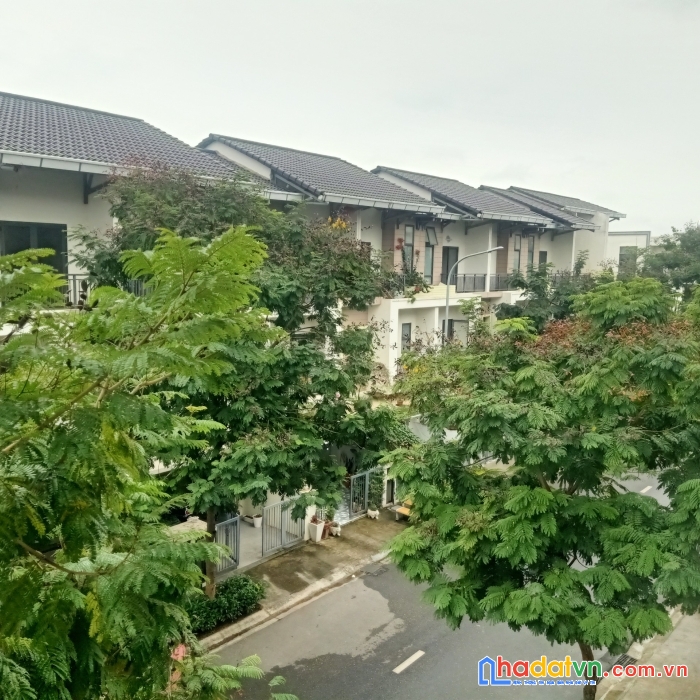Bán nhà liền kề 3 tầng diện tích 75m đạ hoàn thiện đang cho thuê giá cạnh tranh tốt nhất, sổ hồng