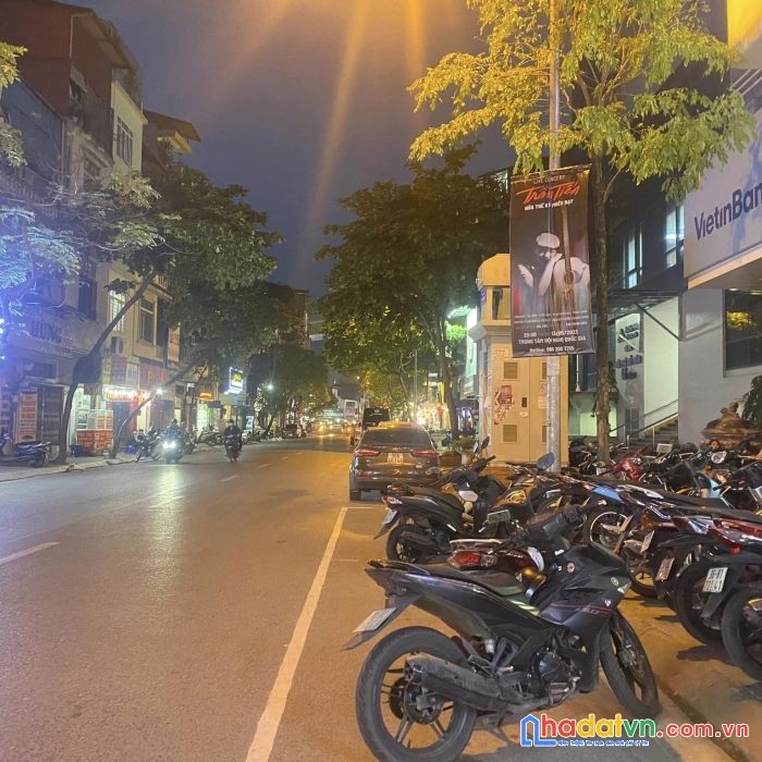 Mặt phố vip - trung tâm hai bà - kinh doanh sầm uất ngày đêm