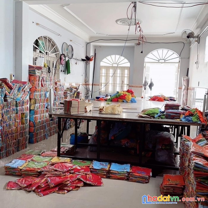 Bán nhà hẻm xe tải đường tân hương, tân phú, 62m2, ngang hơn 4m, 5 tầng, 4pn 5wc, chỉ 7.4 tỷ tl