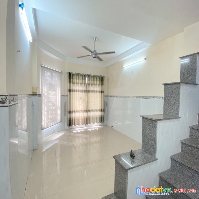 Nhà bán 3 mặt hẻm ô tô 109 dương bá trạc 3 tầng p1q8 giá 7.9tỷ