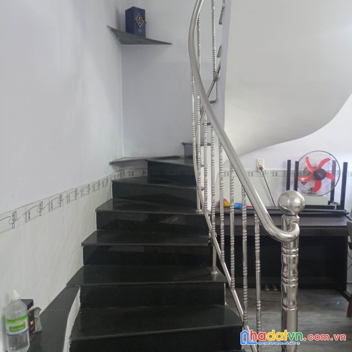 Nhà lê văn khương- quận 12- hẻm xe tải- ngang 5m- không lỗi phong thủy- chỉ 3tyr9.