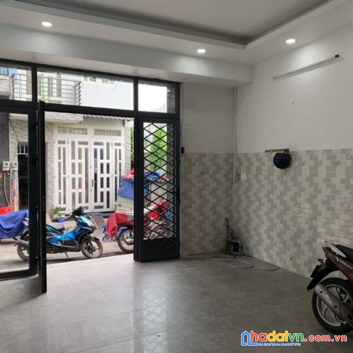 Chính chủ bán nhà hẻm rộng nội thất vip đường nguyễn văn bảo 54m2 x 4.5m x 5 lầu giá 4.6 tỷ.