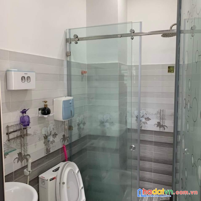 Chính chủ bán nhà hẻm rộng nội thất vip đường nguyễn văn bảo 54m2 x 4.5m x 5 lầu giá 4.6 tỷ.