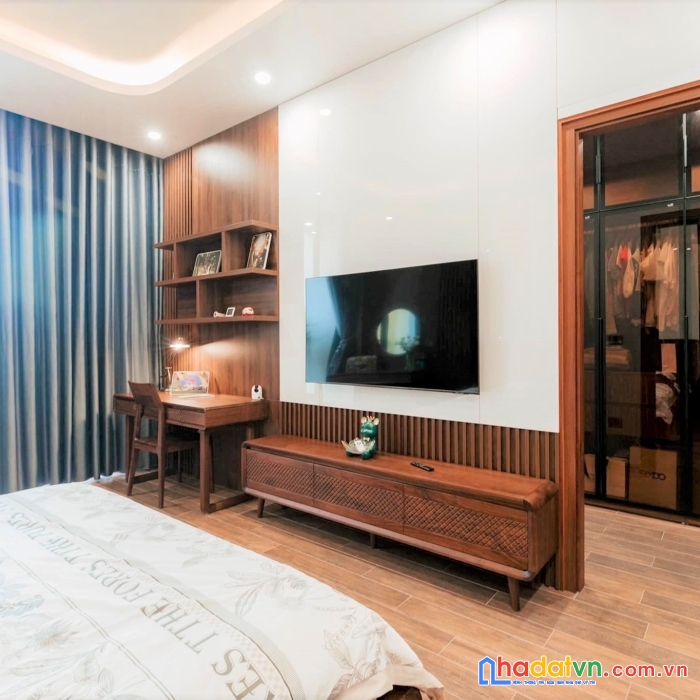 Bán nhà ngõ tô hoàng bạch mai 57m2 x 3 tầng mt 2.8m giá 4  tỷ