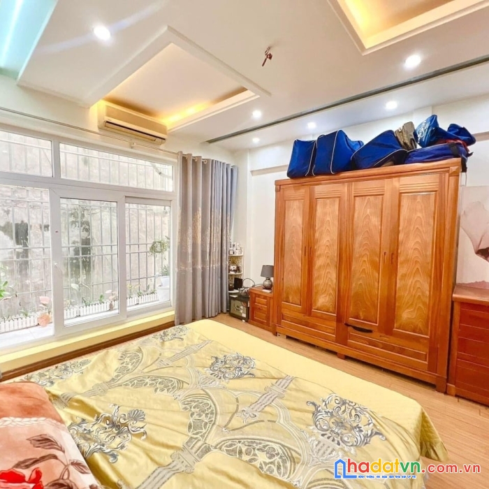 Bán nhà liễu giai, ba đình, tặng nội thất, 35m2 6 tầng, giá 4.5 tỷ