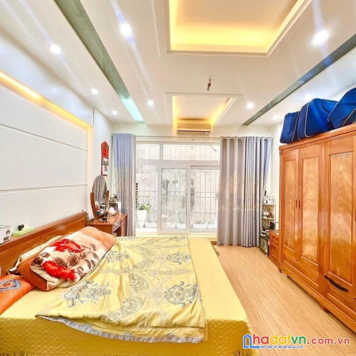 Bán nhà liễu giai, ba đình, tặng nội thất, 35m2 6 tầng, giá 4.5 tỷ