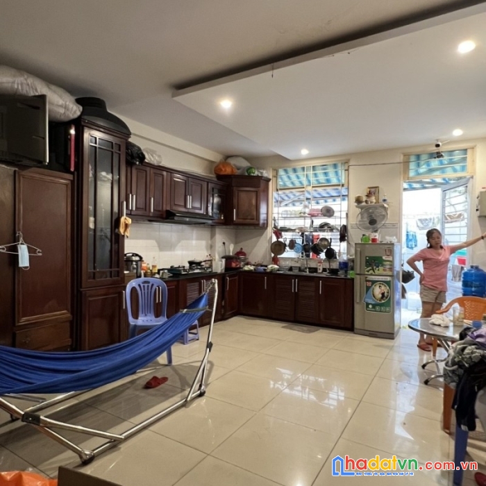 Mặt tiền tân sơn nhì - chdv 5 tầng - 125m2 - sử dụng gần 500m2 - dòng tiền hàng tháng 60tr/tháng -