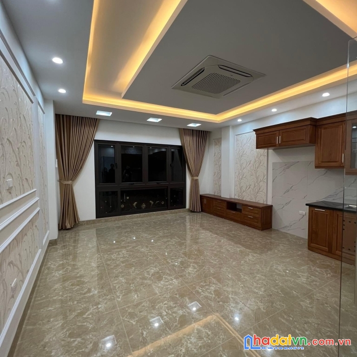 Bán nhà doãn kế thiện, cầu giấy, 2 thoáng trước sau, 7 tầng thang máy, ô tô tránh, full nội thất