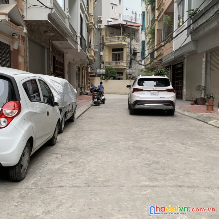 Bán nhà tt quận cầu giấy - phân lô vỉa hè - ô tô tránh - ở kết hợp văn phòng thuận tiện