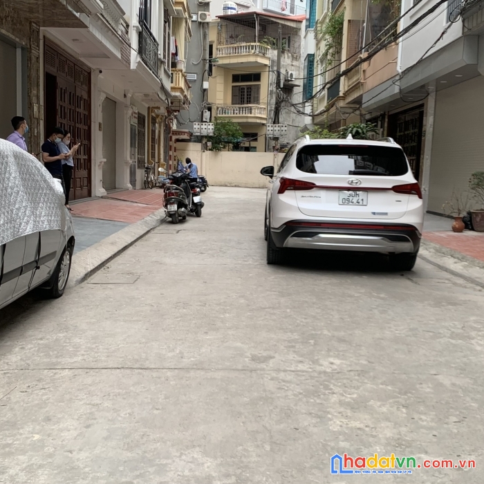 Bán nhà tt quận cầu giấy - phân lô vỉa hè - ô tô tránh - ở kết hợp văn phòng thuận tiện