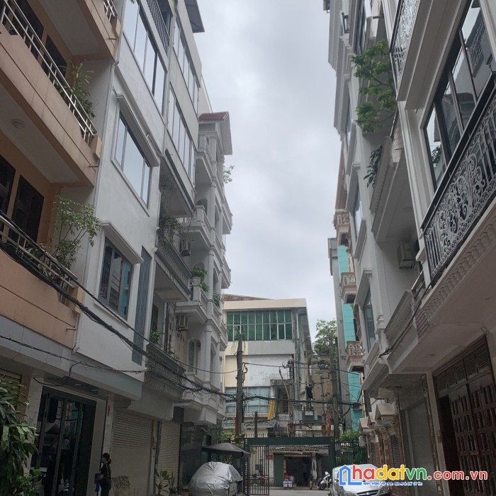 Bán nhà tt quận cầu giấy - phân lô vỉa hè - ô tô tránh - ở kết hợp văn phòng thuận tiện