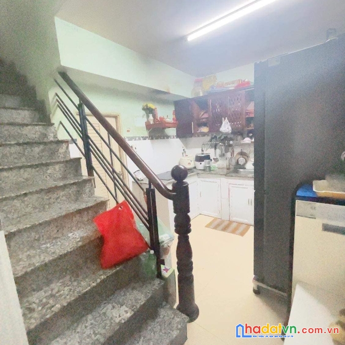 Bán nhà hoàng văn thụ tân bình,2 tầng, sát mặt tiền, hẻm xe hơi thông lê văn sỹ