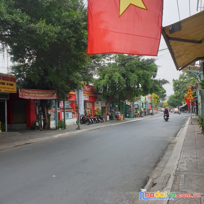 Ngang 10*30 cực hiếm ngay nguyễn an ninh. vị trí vip đắc địa. kinh doanh đa ngành. giá chỉ 15 tỷ