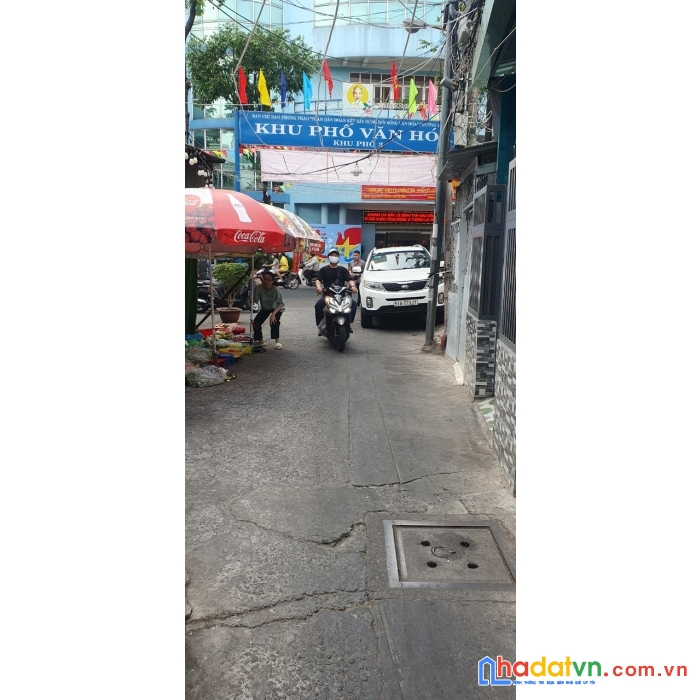Bán nhà rẻ đẹp 20 thước hoàng diệu q4
 đúc 4 tấm cách mặt tiền 20 m cách q1- 50 m có 4 tỷ..