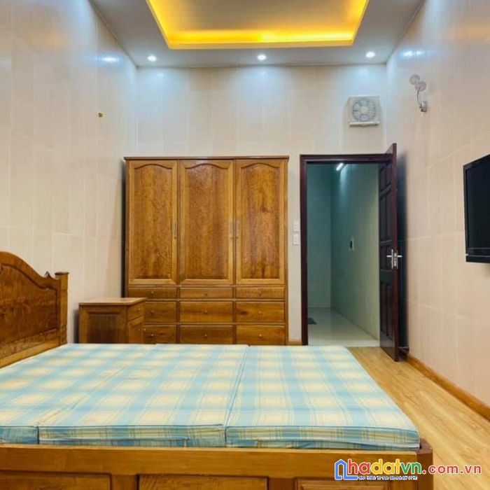 Bán nhà lê văn lương 43m2 kinh doanh, mặt ngõ thông, mt 4m giá bán 4,65 tỷ