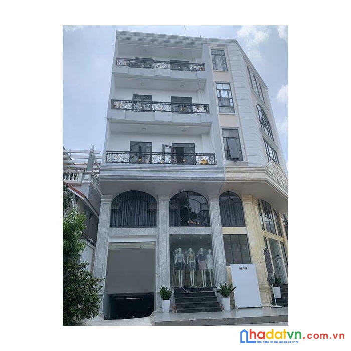 Bán tòa nhà căn hộ dịch vụ , ngang 6.5m , 5 tầng , nhà mới , hầm , thang máy , giá chỉ 11 tỷ