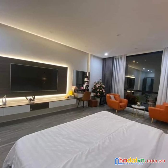 Bán nhà phố phùng hưng cạnh học viện quân y, 150m2, lô góc rộng 20m, kinh doanh siêu đỉnh