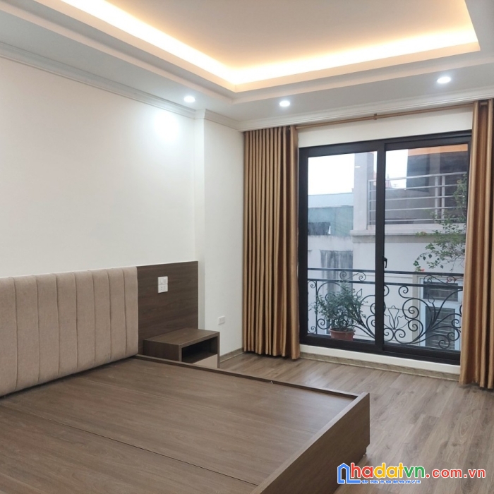 Bán nhà đẹp ngã tư chợ mơ 32m2, 5 tầng ở ngay chỉ 3 tỷ 1.