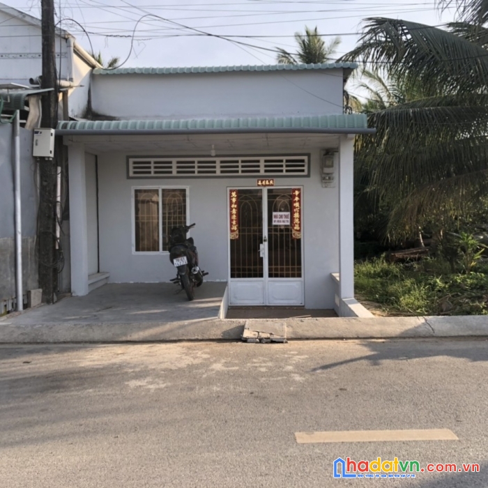Tỉnh kiên giang, chính chủ bán nhà mặt tiền khu phố lò bom, huyện kiên lương, liên hệ : 0902616788