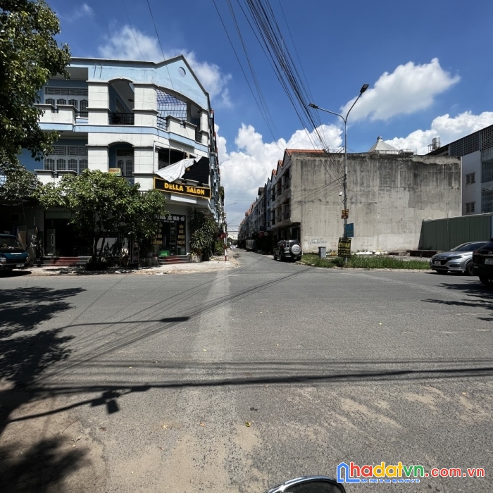 Chủ cần bán nhà 3 lầu, ngay đường n2, thuộc kdc phường bửu long, biên hòa, đồng nai.